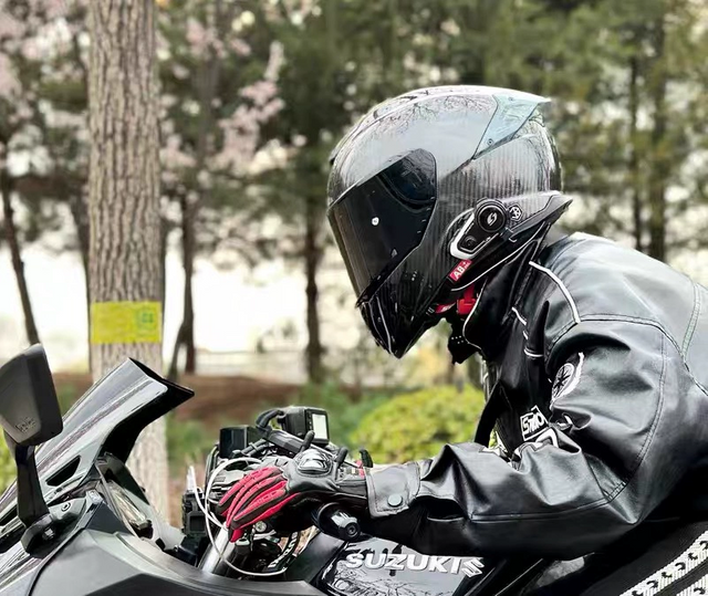 Riding Smarter in 2025 8 Habits Every Motorcyclist Needs to Break.jpg