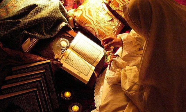 5-Tips-Menjadi-Wanita-Sholehah-Menurut-Al-Quran.jpg