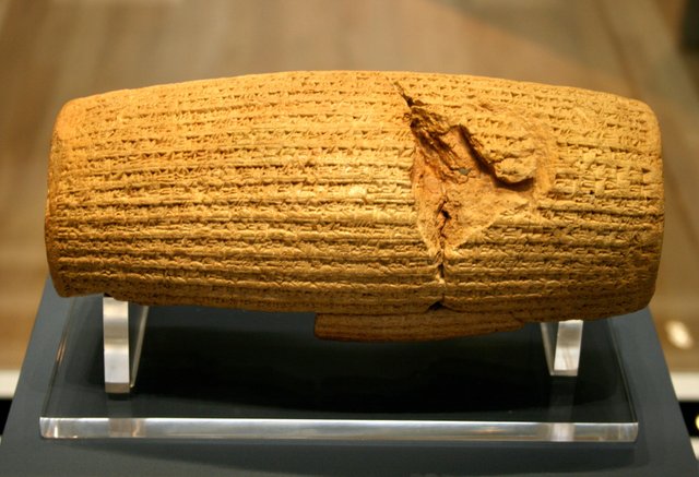 3.7 Cyrus Cylinder.jpg