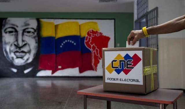 voto-asistido-influyo-triunfo-maduro_237387.jpg