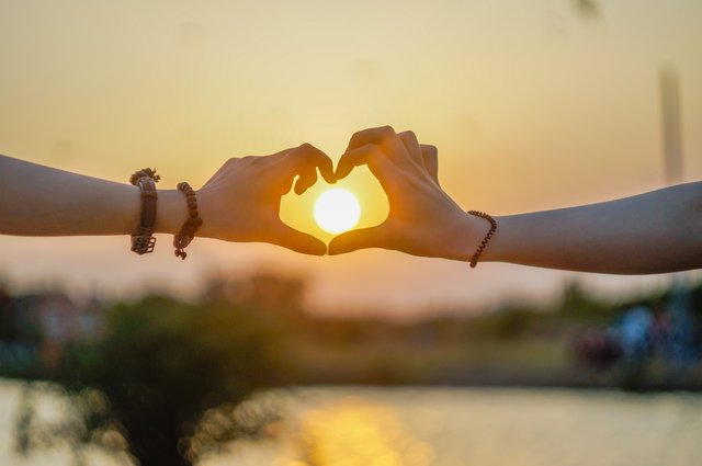 heart-6670116_1920.jpg