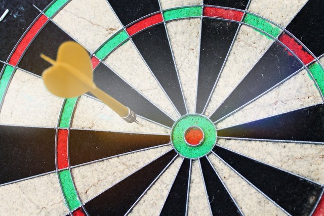 dartboard-5518056_1280.jpg