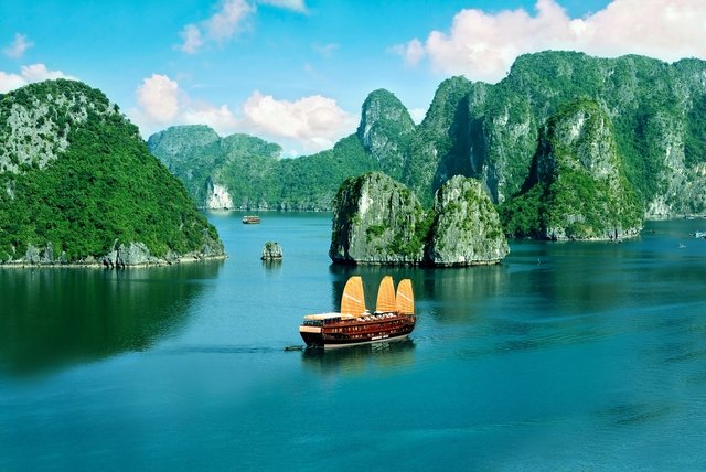 Ha Long 8.jpg