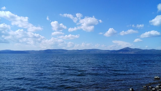 lake-bracciano-2262386_1280.jpg