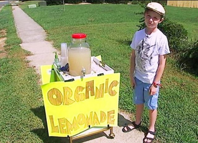 lemonade-stand-robbed-a8m.jpg