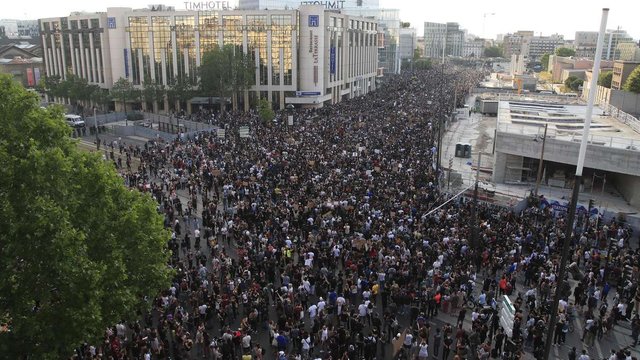 1329438372-george-floyd-adama-traor-paris-polizeigewalt-rassismus-proteste-2PgplXy1hyef.jpg