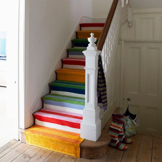 Colourful-runner-staircase.jpg