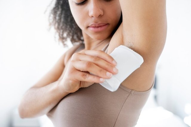 close-up-view-woman-removing-armpit-hair_23-2149303131.jpg