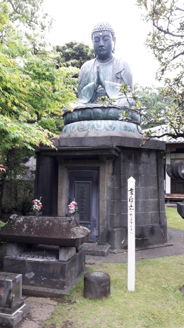 A Morning at Yanaka Ginza Shopping Street, Tokyo, Japan!