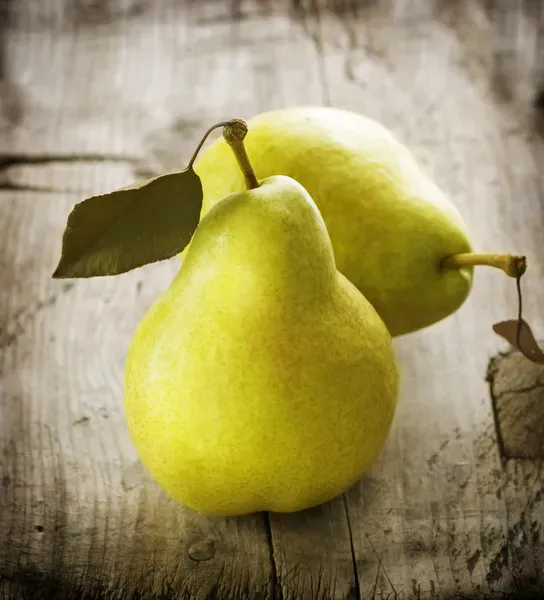 depositphotos_10676556-stock-photo-pears.jpg