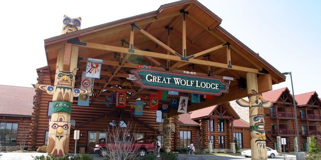34765-Great-Wolf-Lodge-01-1105.jpg