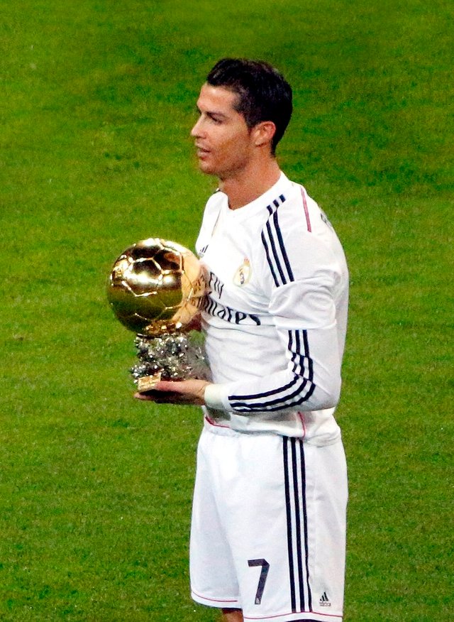 800px-C._Ronaldo_-_Ballon_d'Or_2014.jpg