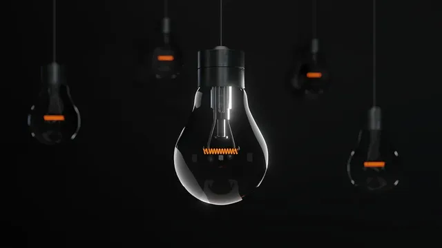 light-bulbs-5488573_1280 (1).webp