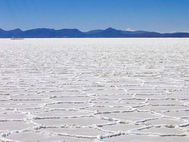 Salar_Uyuni_au01.jpg