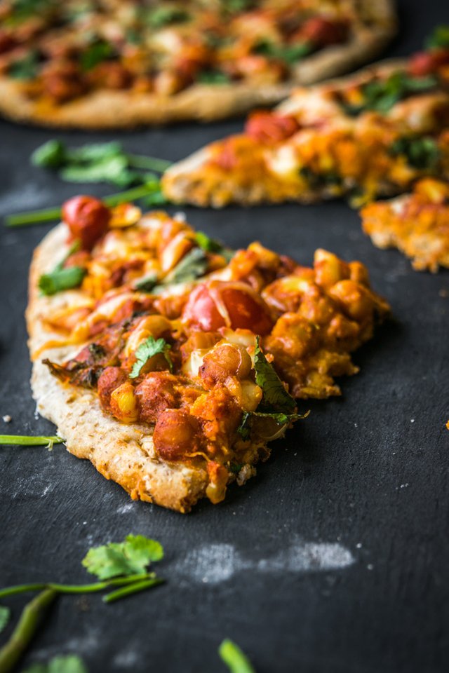 Individual Indian Tikka Masala Pizzas with Whole Wheat Crust (Vegan1)-1-2.jpg