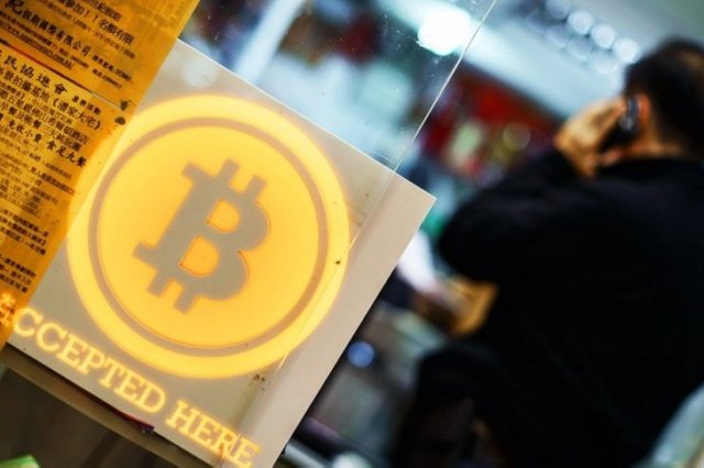 Hong-Kong-Citizens-Would-Invest-in-Bitcoin-Ahead-of-‘Financial-Crisis’-740x492.jpg