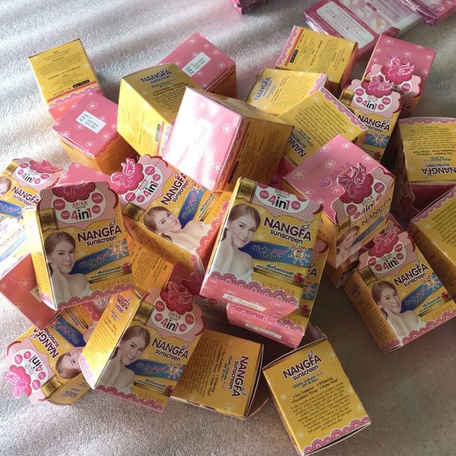Kem dưỡng trắng da chống nắng NANGFA SUNSCREEN ARIYA SPF 50+.jpg