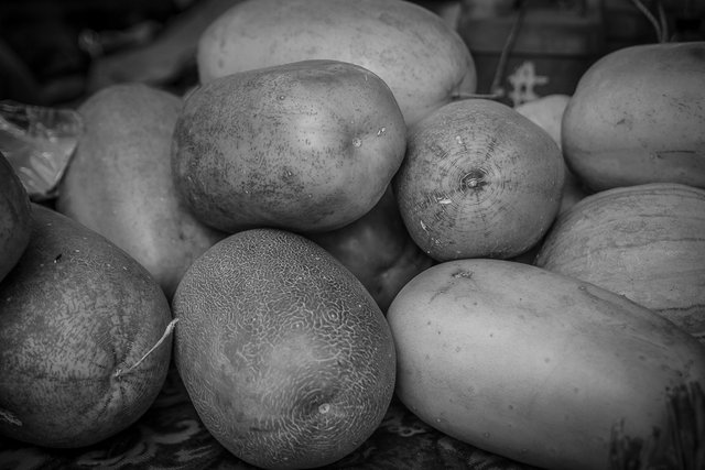 marcado taibessi vegetables pepinos bw.jpg