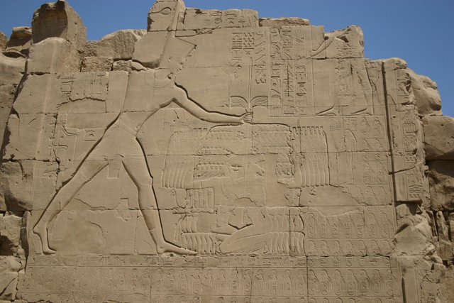 Thutmose_III_at_Karnak.jpg