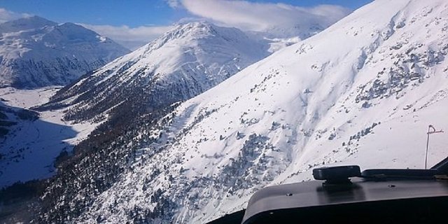 1)Annapurna Mountain Range.jpg