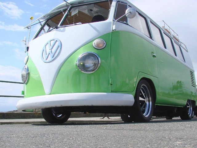 VW-volkswagen bus.jpg