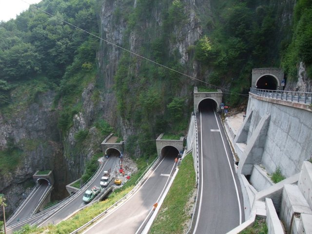 San-Boldo-Mountain-Pass-Italy.jpg