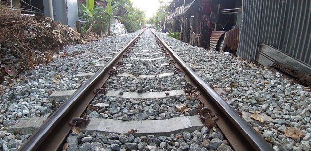 Railway line Old Bangkok Town - April 2020 392.jpg