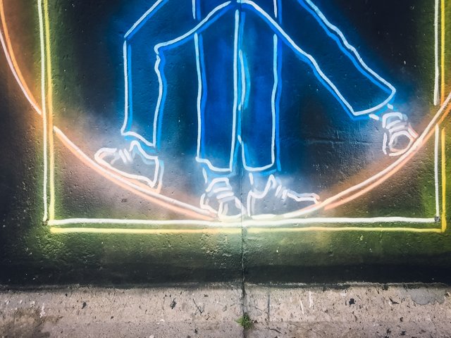 Neon-Graffiti-Straker-4.jpg