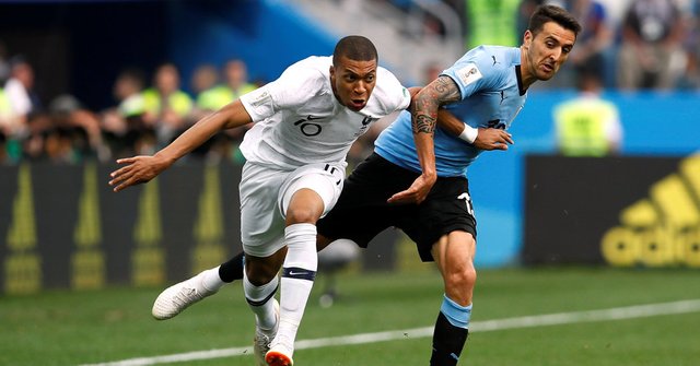 07france-uruguay-mbappe1-facebookJumbo.jpg