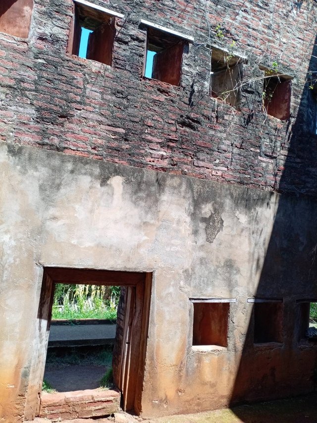 Khuk Khi Kai9.jpg