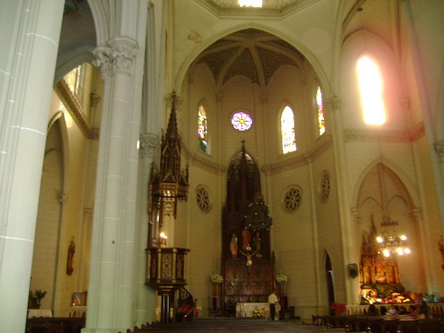 118-interior de la iglesia-Valera.JPG