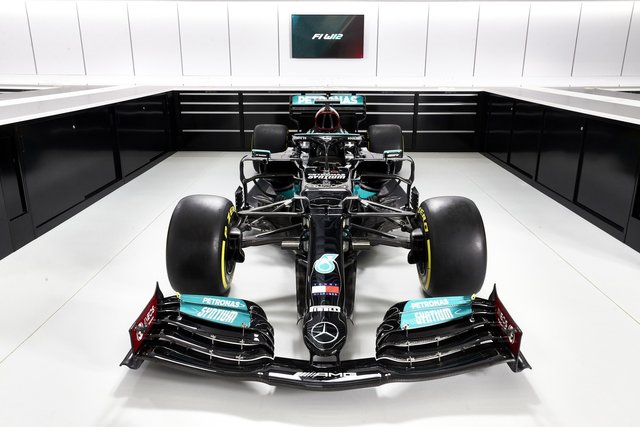 35.-Mercedes-Formula1-1.jpg