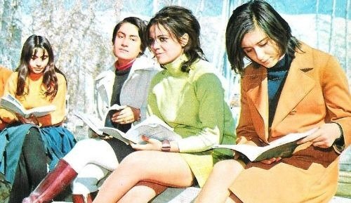 shah-iran-tehran-students-copy (1).jpg