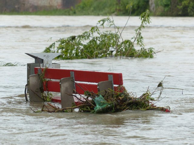 flood-123222_1920.jpg