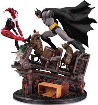 Batman Vs Harley Quinn Battle Statue 2nd Edition - DC Collectibles.jpg