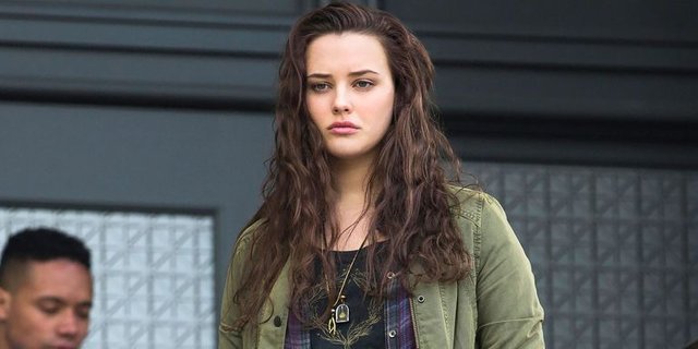 13-reasons-why-season-2-katherine-langford-1527607317.jpg