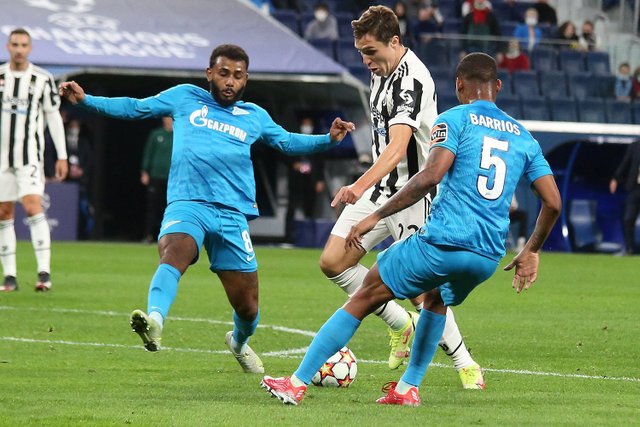 FC_Zenit_Saint_Petersburg_vs._Juventus,_20_October_2021_15.jpg