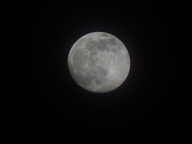 moon-2797956_1280.jpg