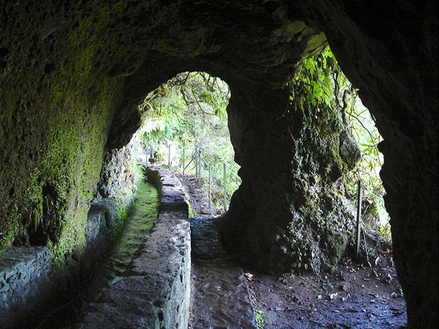 levada_do_caldeirao_verde_1501079946.jpg