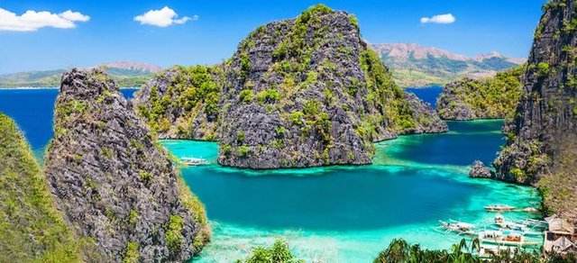 very-beautyful-lagoon-in-the-islands-philippines-image-id-192330044-1422440885-N4eh.jpg