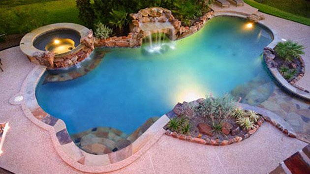 pools-with-spa.jpg