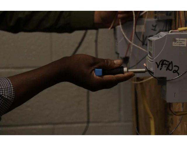 Electrician-training-program.jpg