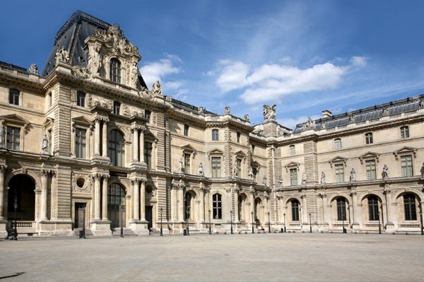 5-places-to-see-before-you-die-louvre_iwrw9y.jpg