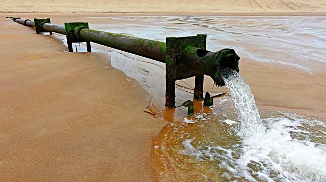 waste pipe outfall-3491306_1920.jpg