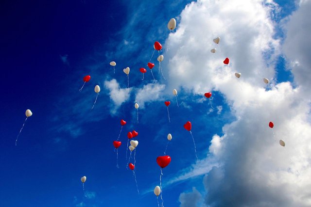 301-Fliessende-Liebe_balloons-g51dec5ccb_1280_Pixabay_Peggy_Marco.jpg
