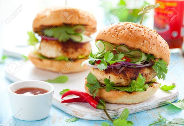 14034935-thai-chicken-burger-with-cucumber-and-sweet-chilli-sauce.jpg