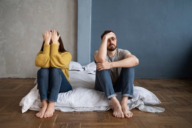 couple-having-communication-problems_23-2149354228.jpg