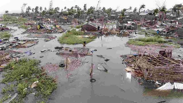 636885101496413622-AP-Mozambique-Cyclone.jpg