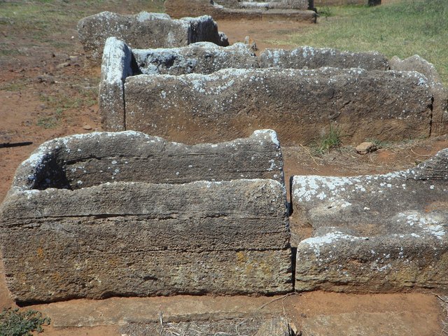 coffin-1636720_1280.jpg
