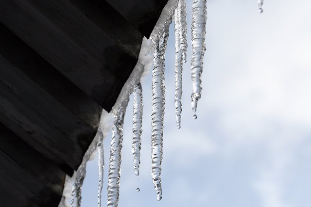 Icicles_2020_002_s.jpg